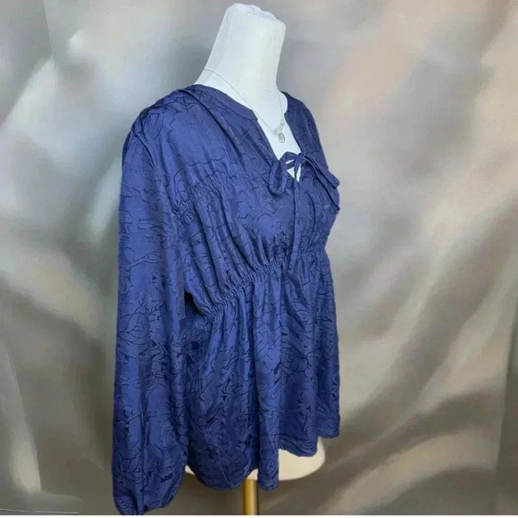 NWT MASON & BELLE Boutique Top Navy Lace Blouse Long Sleeve Cinched Waist Sz L - Picture 6 of 15